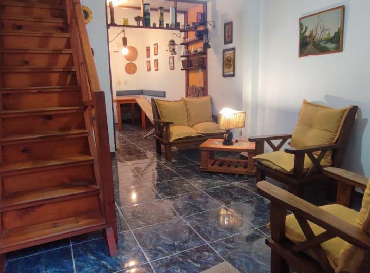 Casa · 1m² · 4 Ambientes