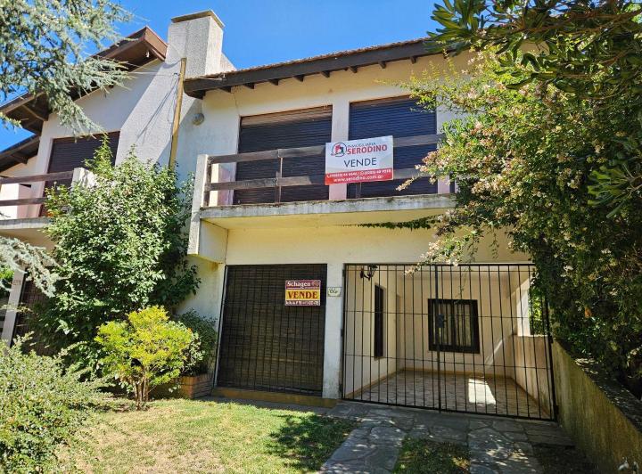 Casa · 98m² · 4 Ambientes · 1 Cochera