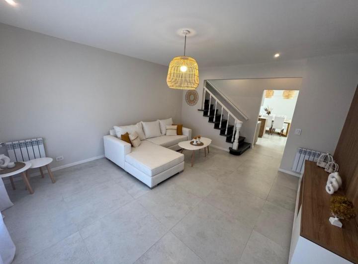 Casa · 160m² · 4 Ambientes · 1 Cochera