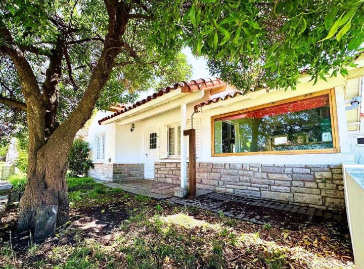 Casa · 73m² · 3 Ambientes · 1 Cochera