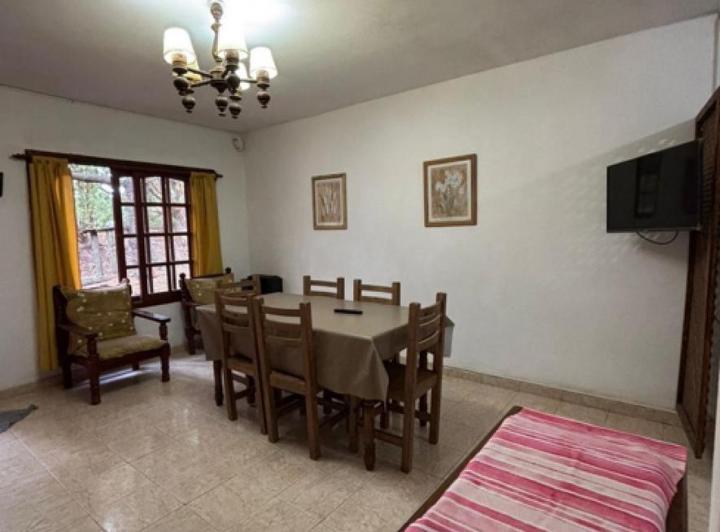 Casa · 300m² · 10 Ambientes