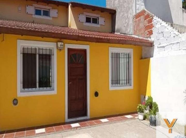 Casa · 98m² · 5 Ambientes · 2 Cocheras