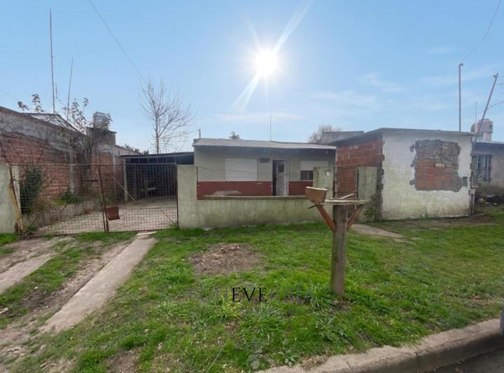 Casa · 87m² · 3 Ambientes · 1 Cochera