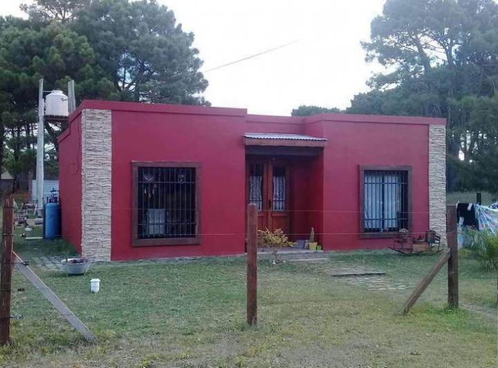Casa · 100m² · 4 Ambientes · 2 Cocheras