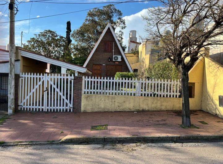 Casa · 82m² · 2 Ambientes · 1 Cochera