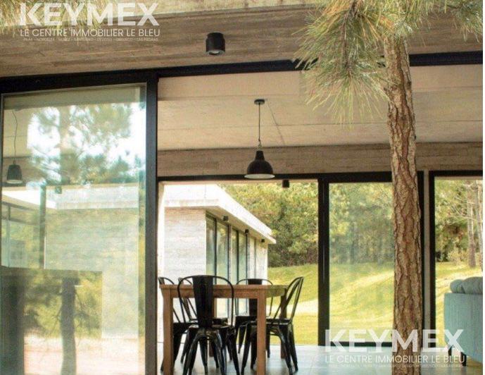 Casa · 127m² · 4 Ambientes · 2 Cocheras
