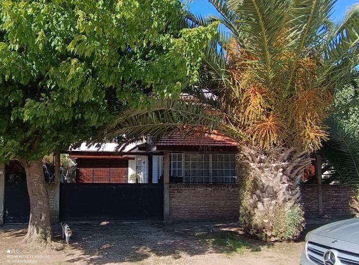 Casa · 140m² · 3 Dormitorios · 1 Cochera