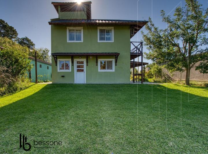 Casa · 110m² · 2 Ambientes · 2 Cocheras