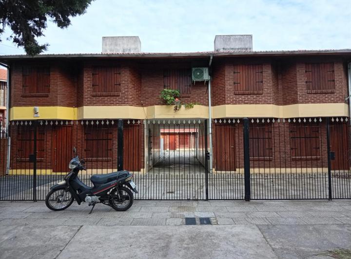 Casa · 45m² · 2 Ambientes · 1 Cochera