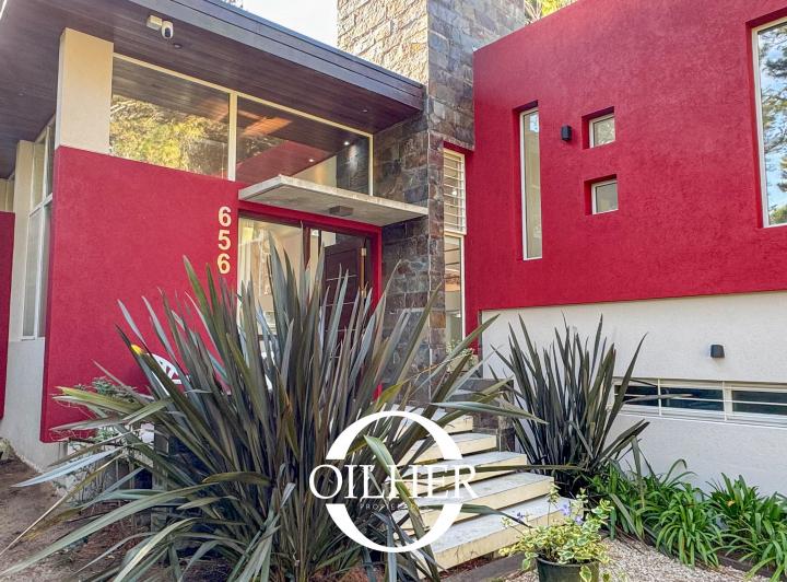 Casa · 160m² · 4 Ambientes · 1 Cochera