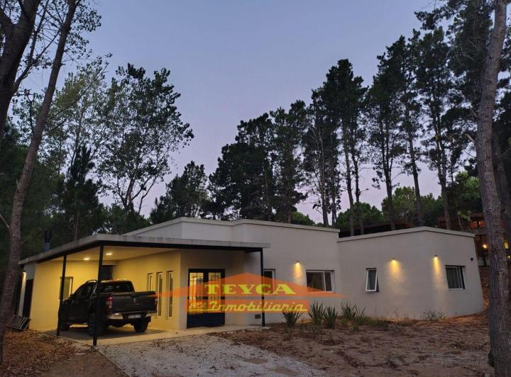 Casa · 200m² · 5 Ambientes
