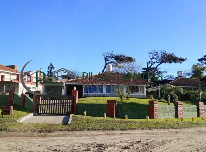 Casa · 100m² · 4 Ambientes · 1 Cochera