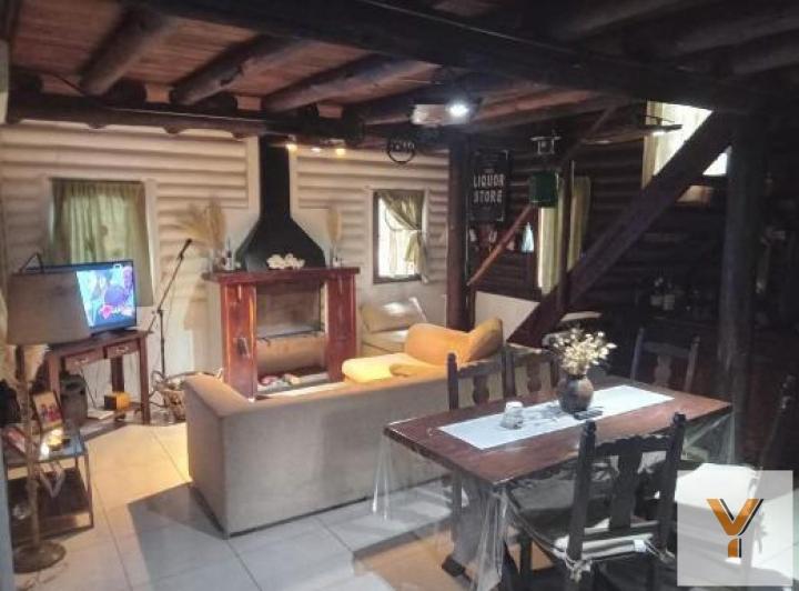 Casa · 160m² · 3 Ambientes · 1 Cochera