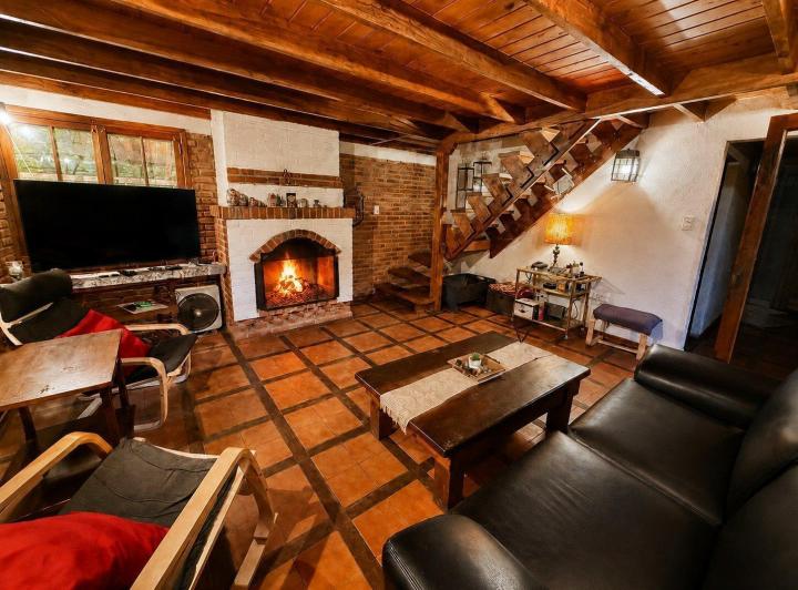 Casa · 183m² · 7 Ambientes · 2 Cocheras