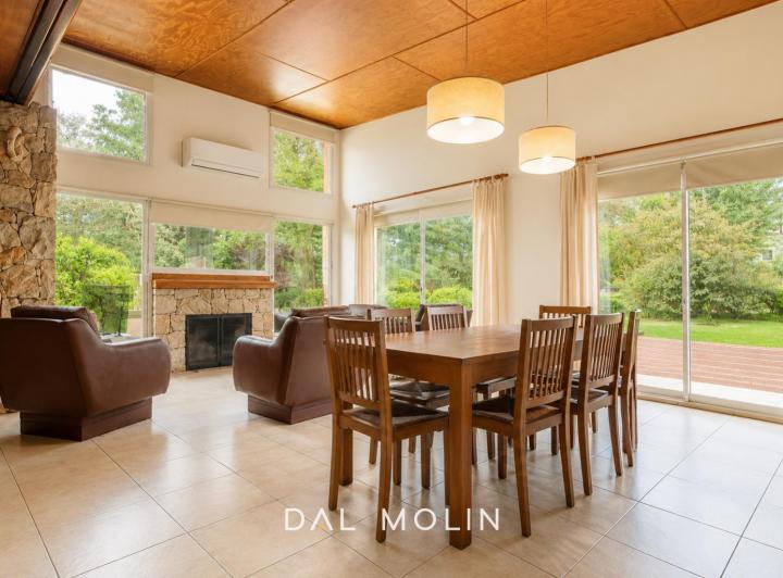 Casa · 145m² · 3 Ambientes · 1 Cochera