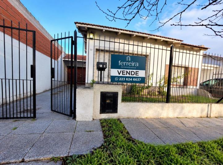 Casa · 151m² · 4 Ambientes · 2 Cocheras