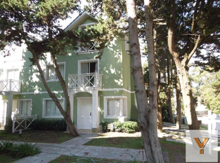 Casa · 180m² · 4 Ambientes