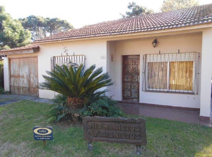 Casa · 106m² · 4 Ambientes · 1 Cochera