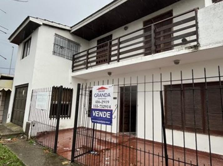Casa · 139m² · 4 Ambientes · 2 Cocheras