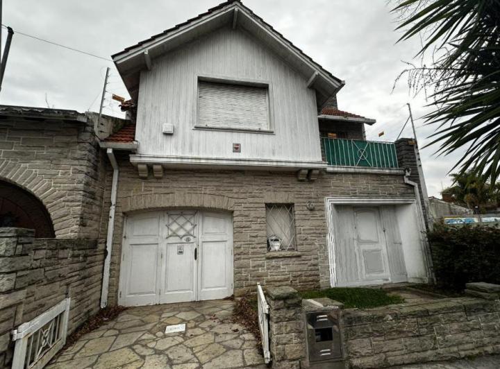 Casa · 262m² · 8 Ambientes