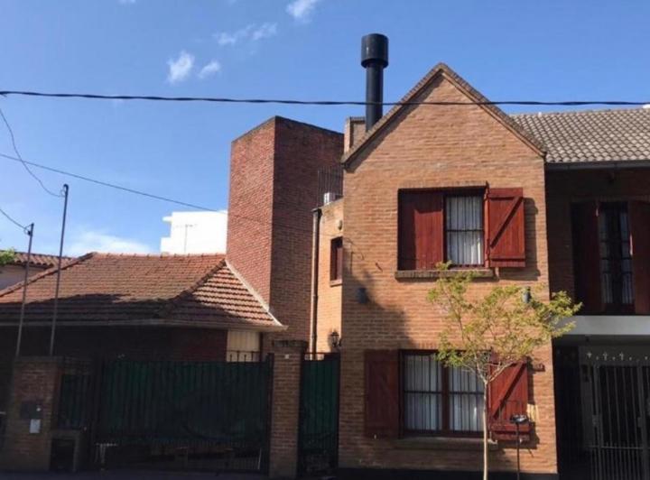 Casa · 140m² · 4 Ambientes · 1 Cochera