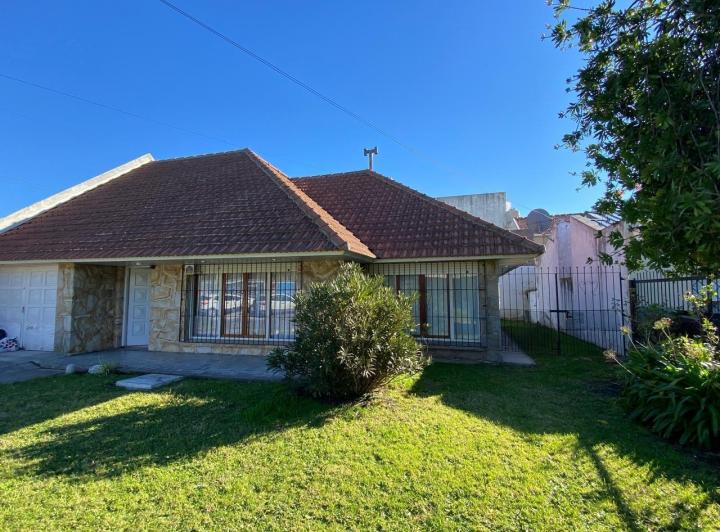 Casa · 116m² · 4 Ambientes · 1 Cochera