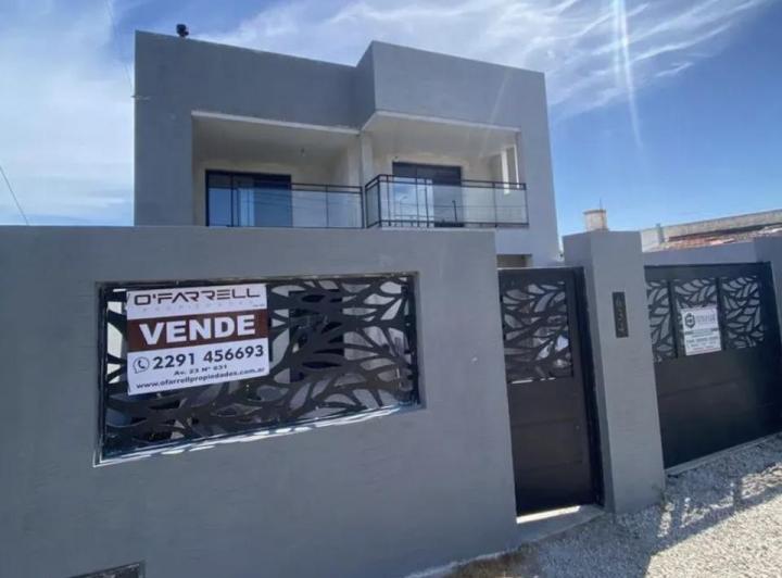 Casa · 282m² · 8 Ambientes · 1 Cochera