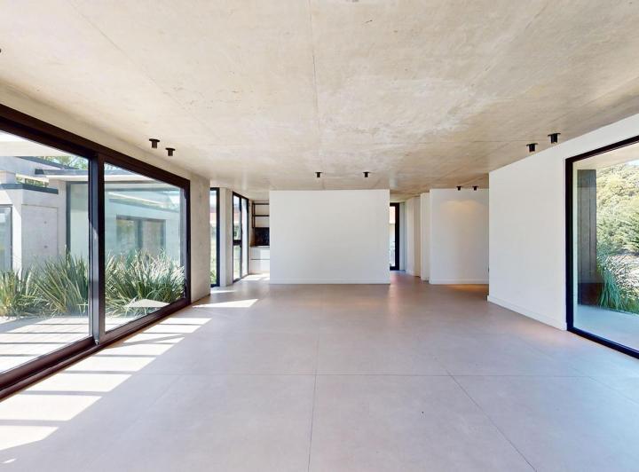 Casa · 200m² · 4 Ambientes · 2 Cocheras