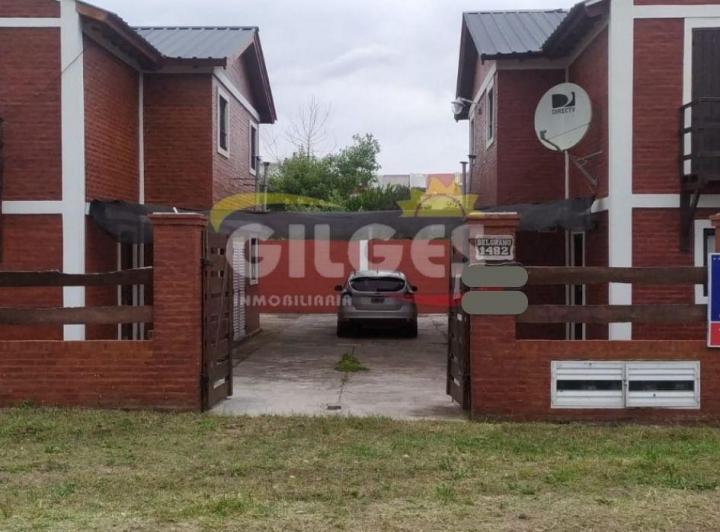 Casa · 300m² · 3 Ambientes · 1 Cochera