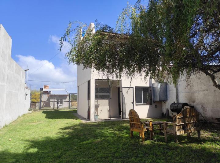 Casa · 53m² · 3 Ambientes · 6 Cocheras
