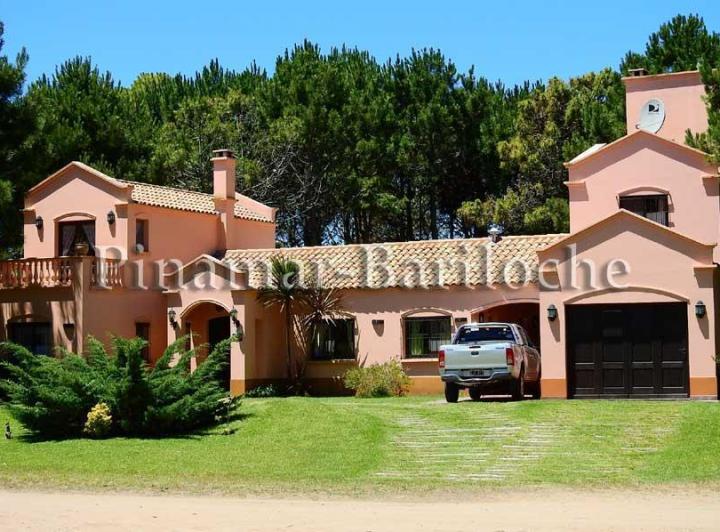 Casa · 253m² · 6 Ambientes