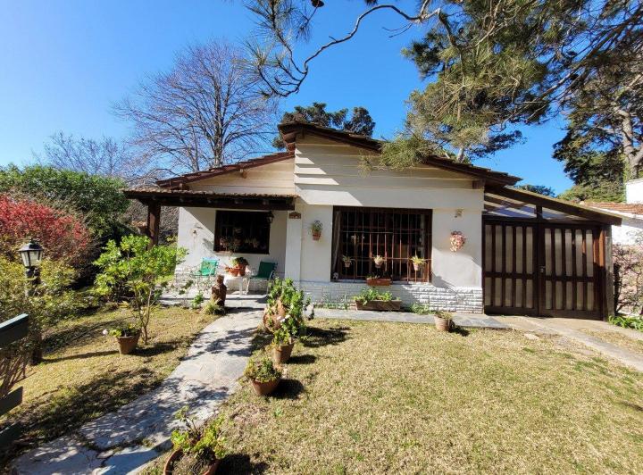 Casa · 136m² · 4 Dormitorios · 1 Cochera