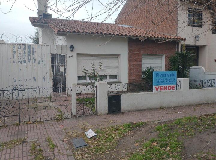 Casa · 70m² · 2 Ambientes · 3 Cocheras