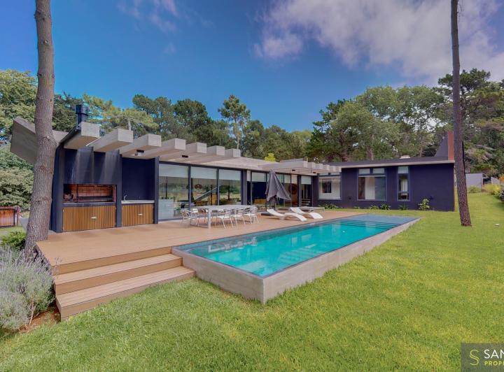 Casa · 212m² · 5 Ambientes