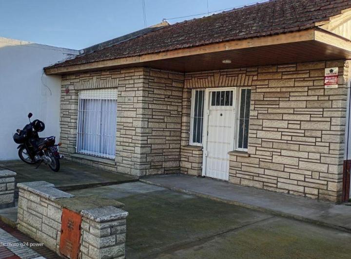 Casa · 67m² · 3 Ambientes · 2 Cocheras