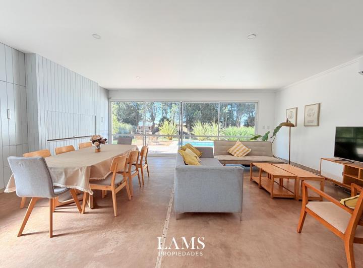 Casa · 4 Ambientes