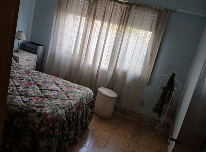 Casa · 1m² · 5 Ambientes · 2 Cocheras