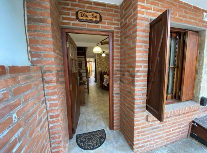 Casa · 52m² · 4 Ambientes · 1 Cochera