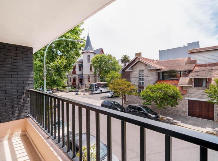 Casa · 160m² · 4 Ambientes · 1 Cochera