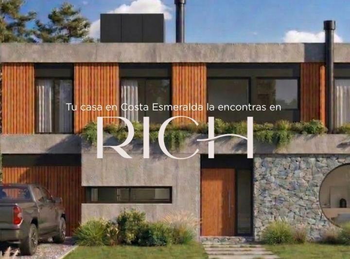 Casa · 217m² · 5 Ambientes · 1 Cochera