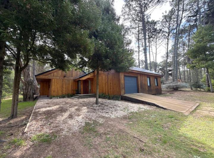 Casa · 140m² · 4 Ambientes · 1 Cochera
