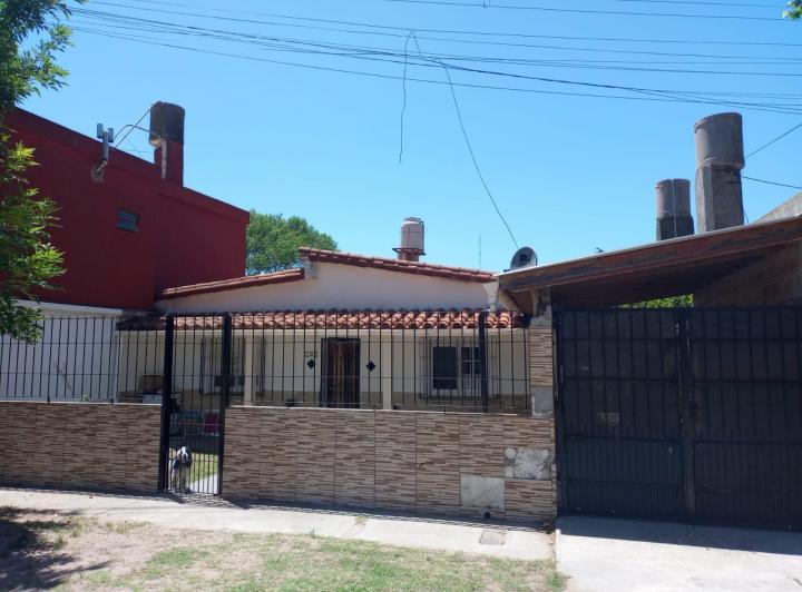 Casa · 60m² · 4 Ambientes · 1 Cochera