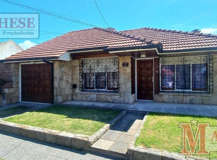 Casa · 198m² · 4 Ambientes · 1 Cochera