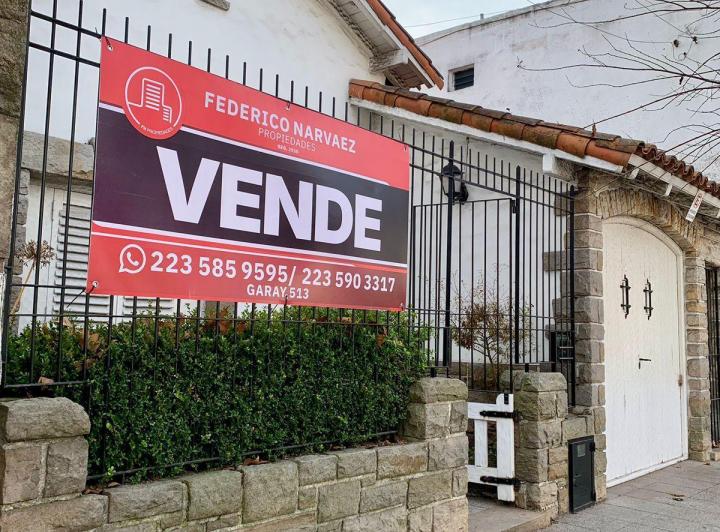Casa · 300m² · 3 Ambientes · 1 Cochera