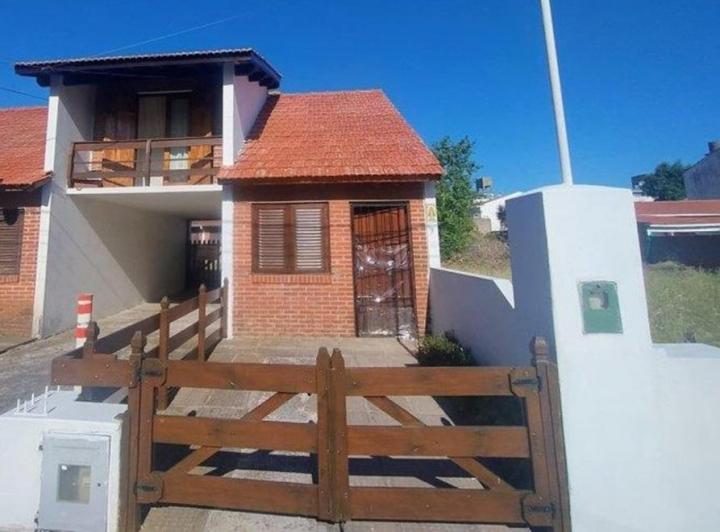 Casa · 60m² · 3 Ambientes · 1 Cochera