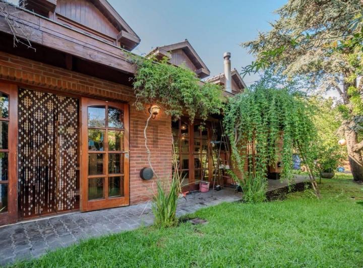 Casa · 150m² · 4 Ambientes · 1 Cochera