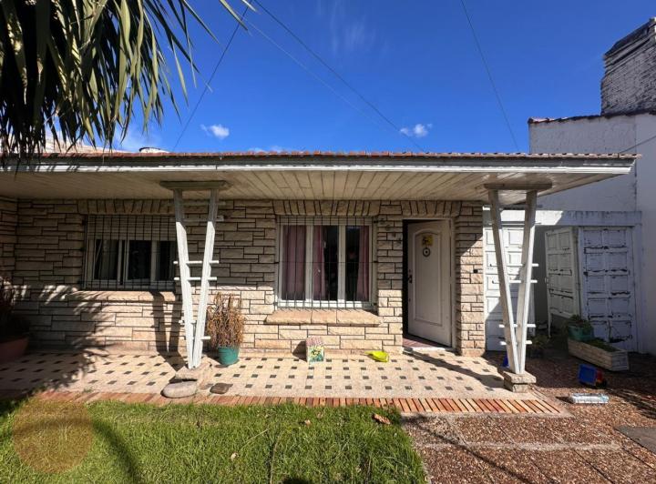 Casa · 85m² · 3 Ambientes · 1 Cochera