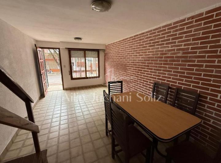 Casa · 300m² · 4 Ambientes · 1 Cochera