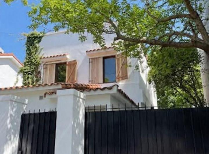 Casa · 130m² · 3 Ambientes · 1 Cochera