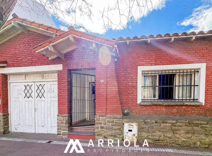 Casa · 140m² · 4 Ambientes · 1 Cochera